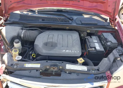 2012 Chrysler Town & Country Touring z USA, uszkodzony, nr VIN 2C4RC1BG3CR305470